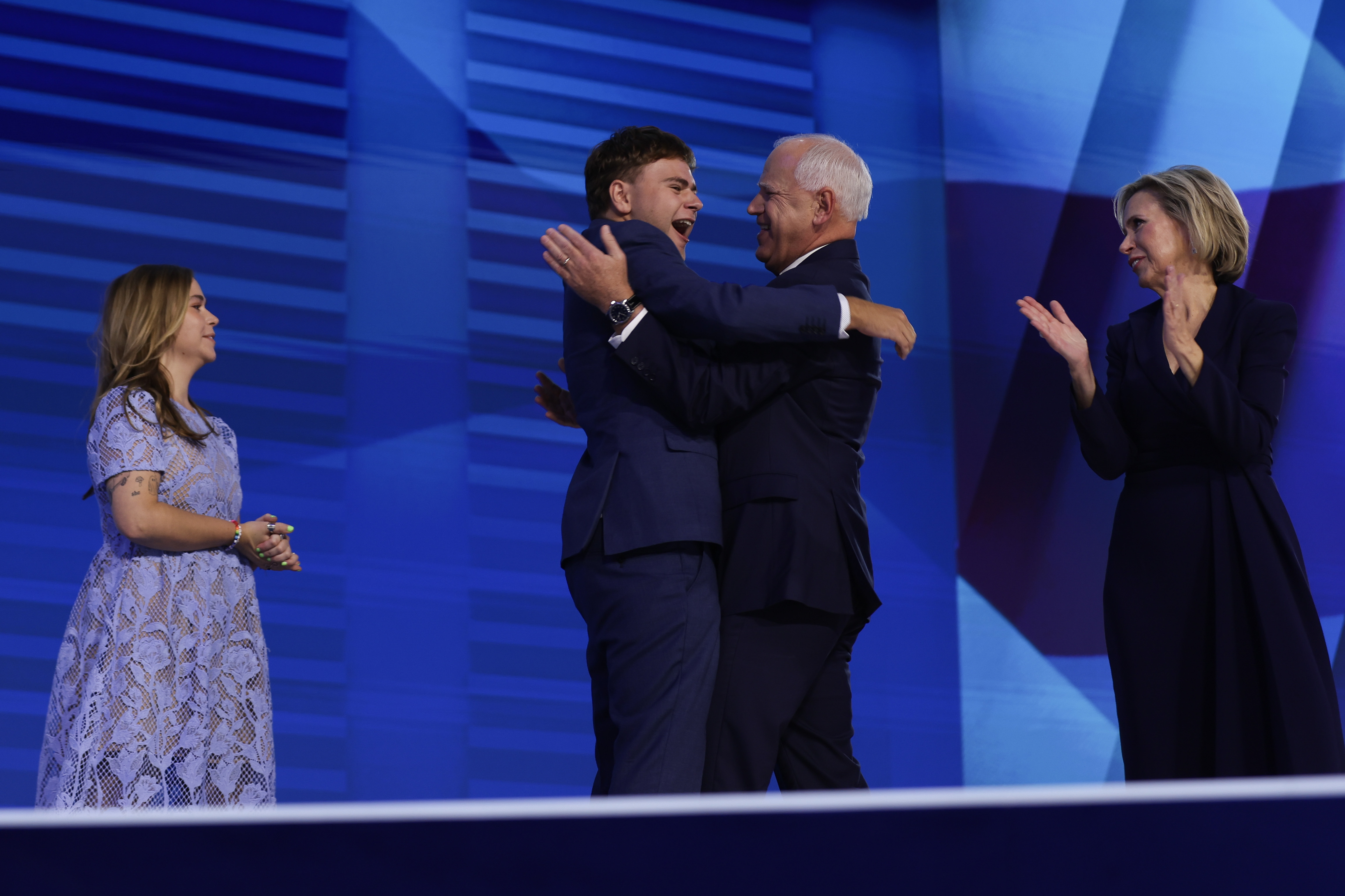 Tim Walz son, Gus Walz, emotional watching dad’s 2024 DNC speech NBC