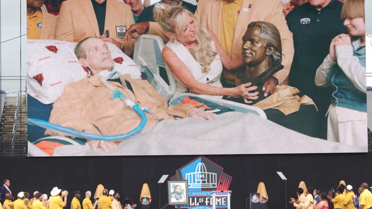 Steve ‘Mongo McMichael being moved to hospice care, spokesperson says Steve ‘Mongo McMichael being moved to hospice care, spokesperson says