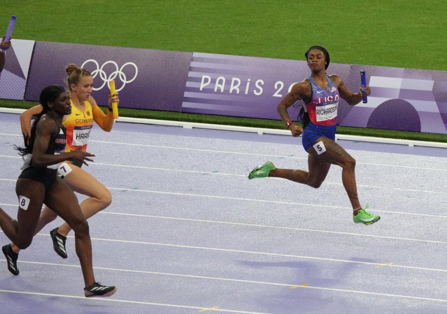 Sha'carri Richardson (USA) looks towards Daryll Neita (GBR)