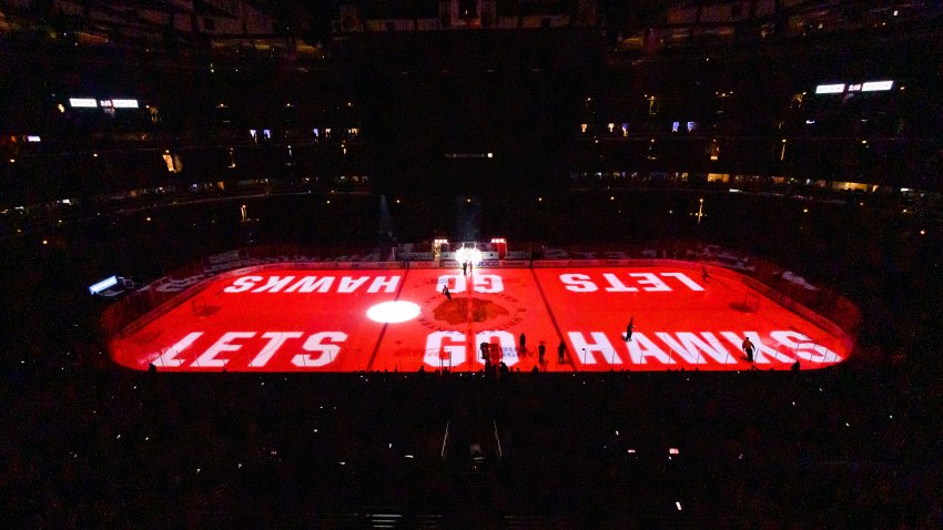 CHICAGO, IL – NOVEMBER 26: A general wide angle view  of ice projections prior to a game between the Dallas Stars and the Chicago Blackhawks on November 26, 2019, at the United Center in Chicago, IL. (Photo by Patrick Gorski/Icon Sportswire via Getty Images)