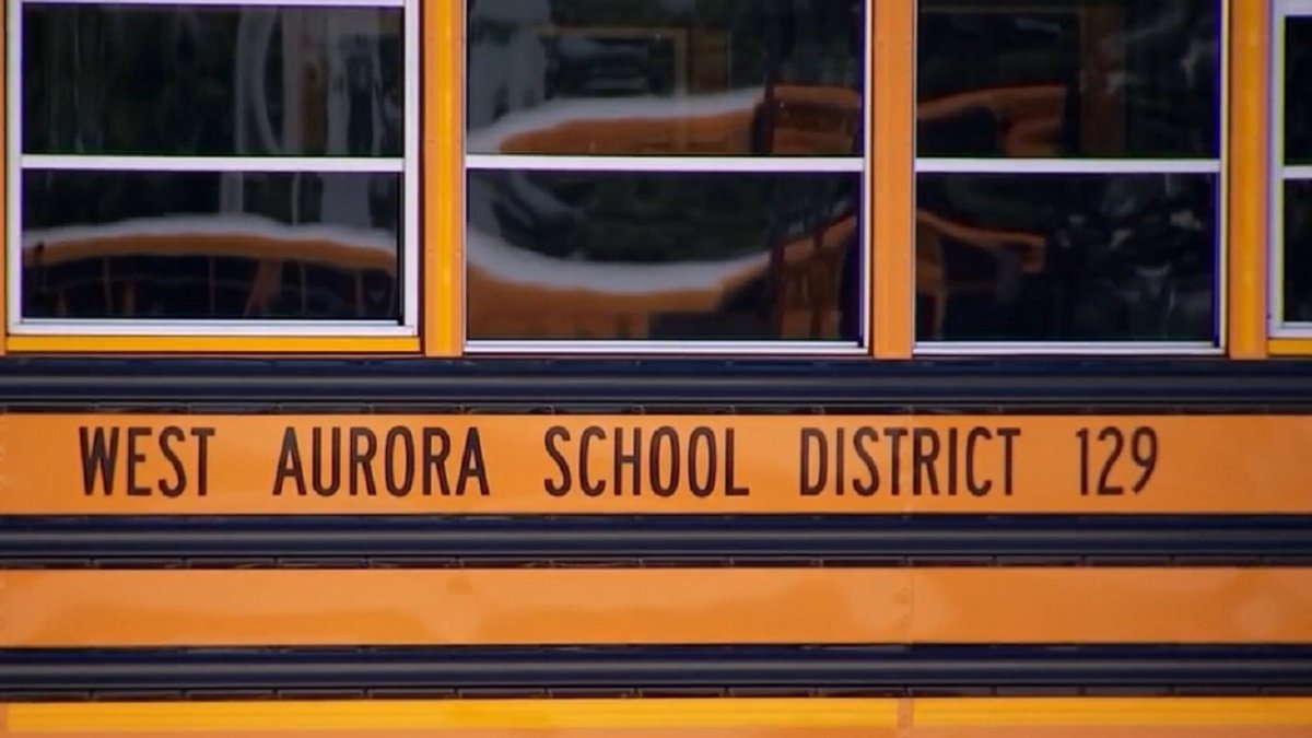 More school districts turn to electric school buses to transport students using federal rebates More school districts turn to electric school buses to transport students using federal rebates