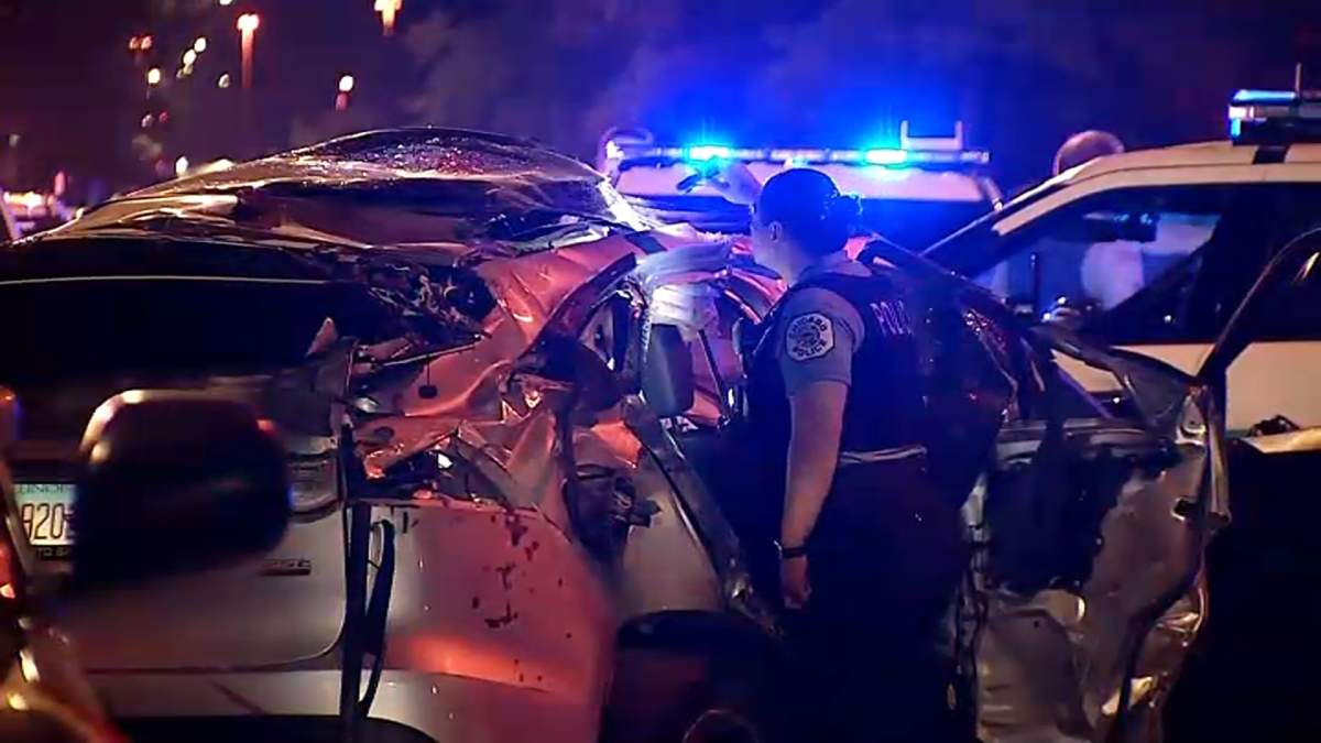 Fatal crash in Chicago: Driver dead after being ejected from car on I-290 –  NBC Chicago