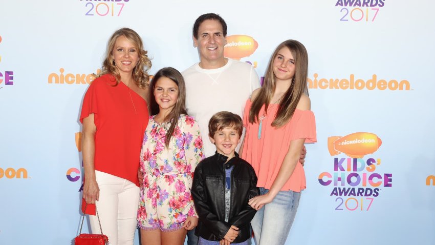 Tiffany Stewart, Alyssa Cuban, Mark Cuban, Jake Cuban and Alexis Sofia Cuban