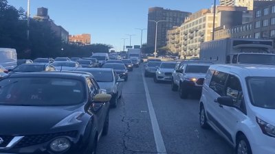 Watch: Pro-Palestinian protesters block Ohio Feeder Ramp off Kennedy Expressway in Chicago