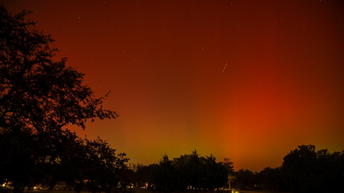 Will the Northern Lights be visible in the Chicago area this week?