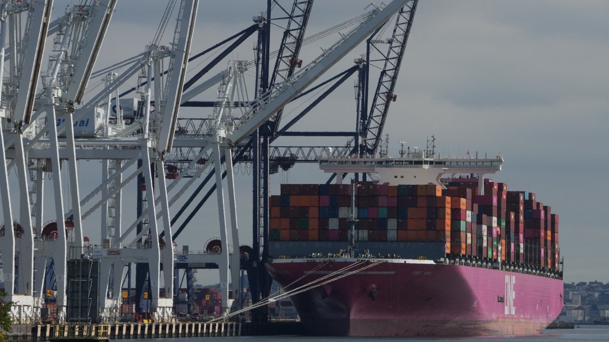 Higher prices, rotten fruit and more: How the Longshoreman strike could impact consumers