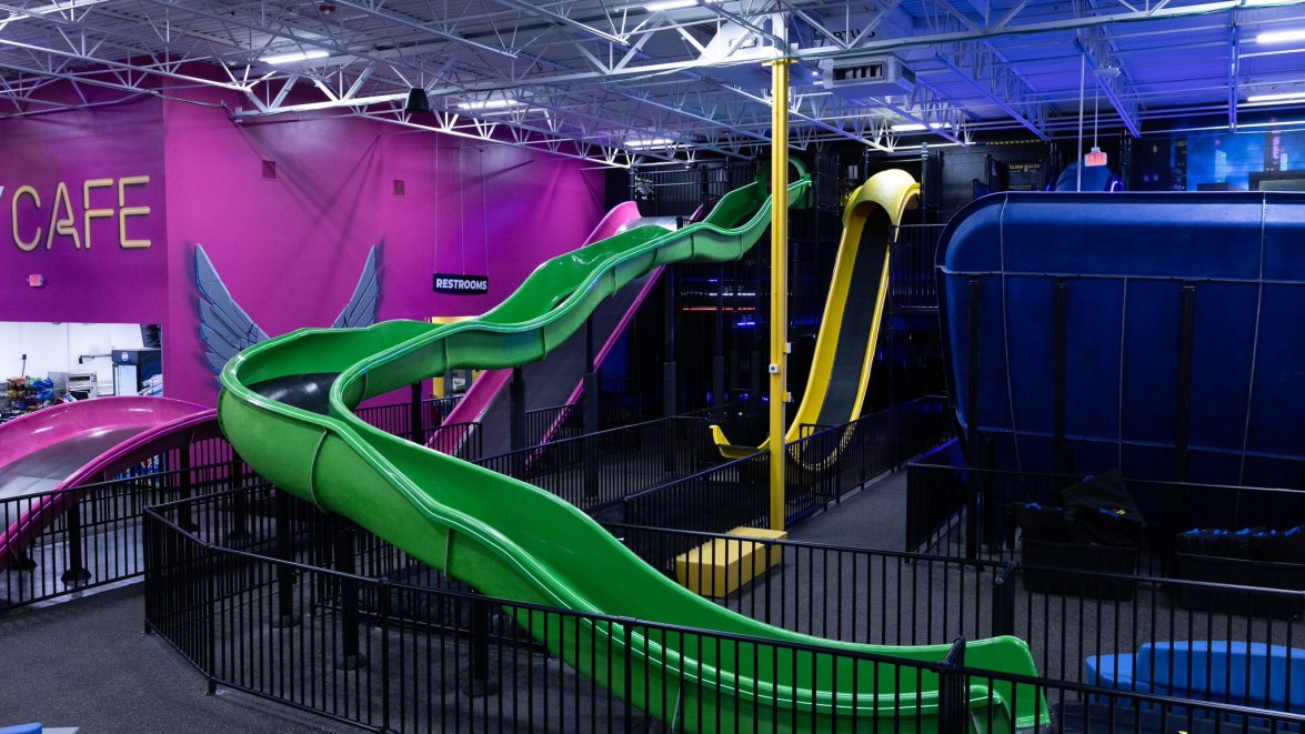 Slick City, Illinois’ 1st indoor slide park opens in Chicago suburbs ...
