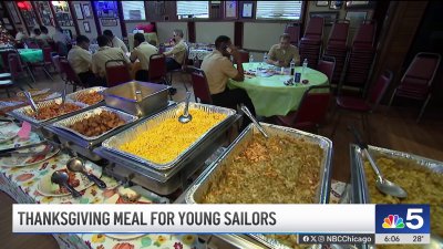 Great Lakes Navy recruits hosted for Thanksgiving Day meal