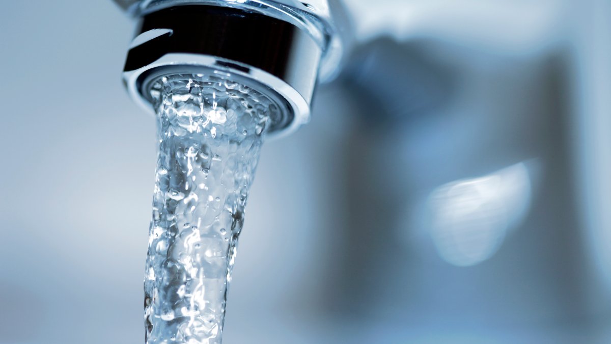 シカゴの水道水が変色して見える理由 – NBC シカゴ