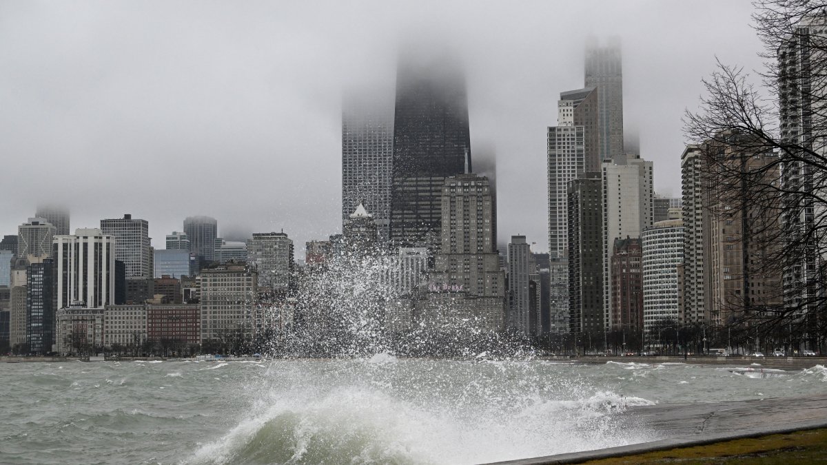 Chicago-area residents asked to limit water use amid severe storms, flood risk