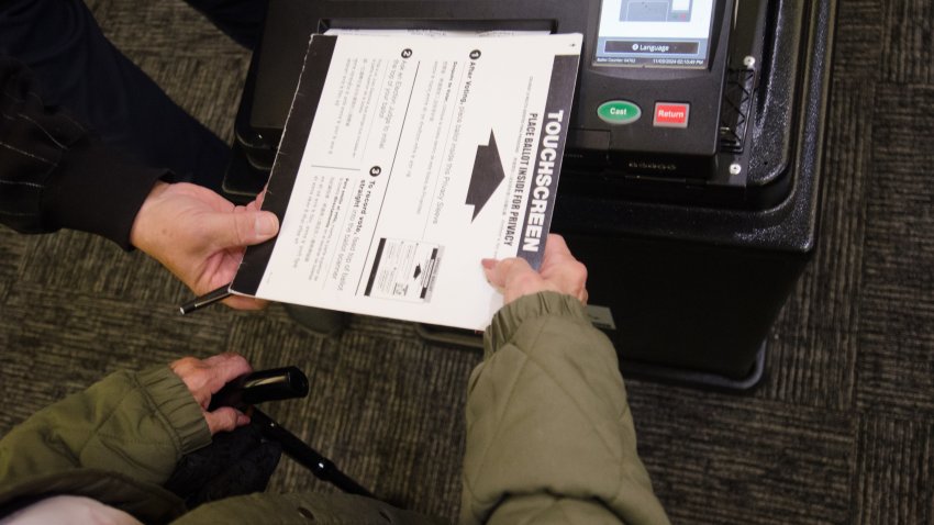 CHICAGO, ILLINOIS, UNITED STATES – NOVEMBER 3: Citizens cast their votes during early voting for the Presidential General Election at polling station in Chicago, Illinois on November 3, 2024 ahead of the November 5th general election. (Photo by Jacek Boczarski/Anadolu via Getty Images)