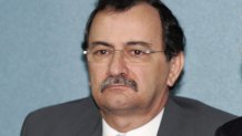 Ecuadorean General Comptroller Carlos Polit on 10 December, 2007 in Quito. Chiriboga. AFP PHOTO/Rodrigo BUENDIA (Photo credit should read RODRIGO BUENDIA/AFP via Getty Images)