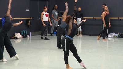 Chicago's Deeply Rooted Dance Theater kicks off new season