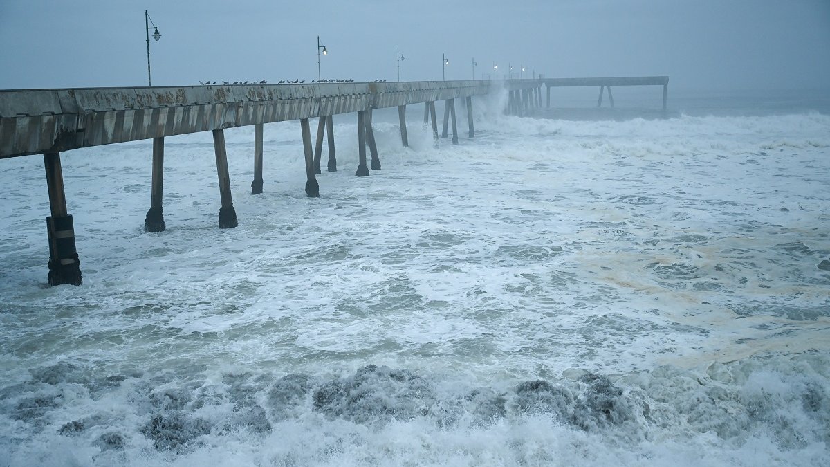 &lsquo;Historic El Ni&ntilde;o could be unfolding, experts say, as pattern strengthens
