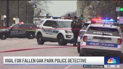 Vigil held for slain Oak Park police detective