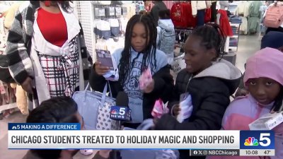 Chicago students treated to holiday magic and shopping