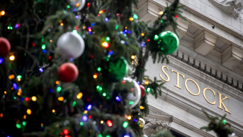 A Christmas tree outside the New York Stock Exchange (NYSE) in New York, US, on Monday, Dec. 9, 2024. Stocks struggled to make headway, following a furious rally that put the market on pace for its best year since 2019, with traders awaiting key inflation data that will help shape the outlook for Federal Reserve rates. Photographer: Michael Nagle/Bloomberg via Getty Images