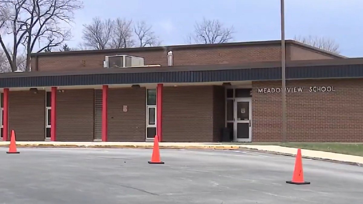 Parents voice concerns over heating issues at two schools in Country Club Hills