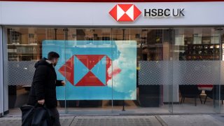 Branch of HSBC bank on 15th January 2024 in London, United Kingdom. HSBC Bank plc is a British multinational banking and financial services organisation. HSBCs international network comprises around 7,500 offices in over 80 countries globally. (photo by Mike Kemp/In Pictures via Getty Images)