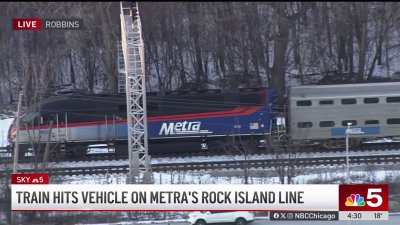 Metra train strikes vehicle in south suburbs