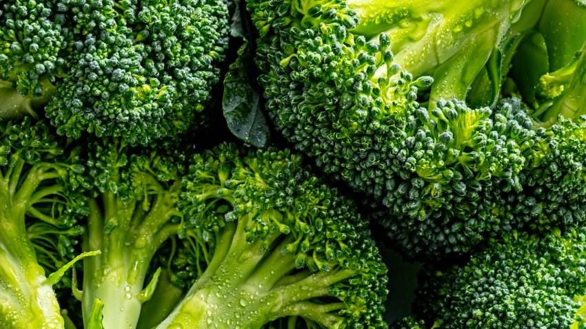 WASHINGTON, DC – SEPTEMBER 30: Raw Broccoli photographed for Best ways to cook broccoli for How-to feature for Food in Washington, DC on September 30, 2024. (Photo by Scott Suchman for The Washington Post via Getty Images; food styling by Lisa Cherkasky for The Washington Post via Getty Images)