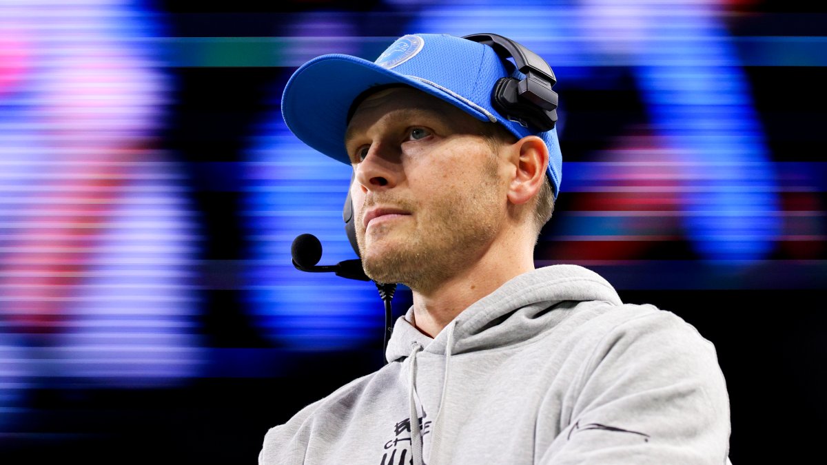 Chicago Bears press conference today to introduce Ben Johnson as new head coach