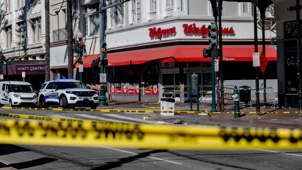 ニューオーリンズ襲撃事件の運転手は誰? FBIは彼が単独で行動したわけではないと考えている – NBCシカゴ