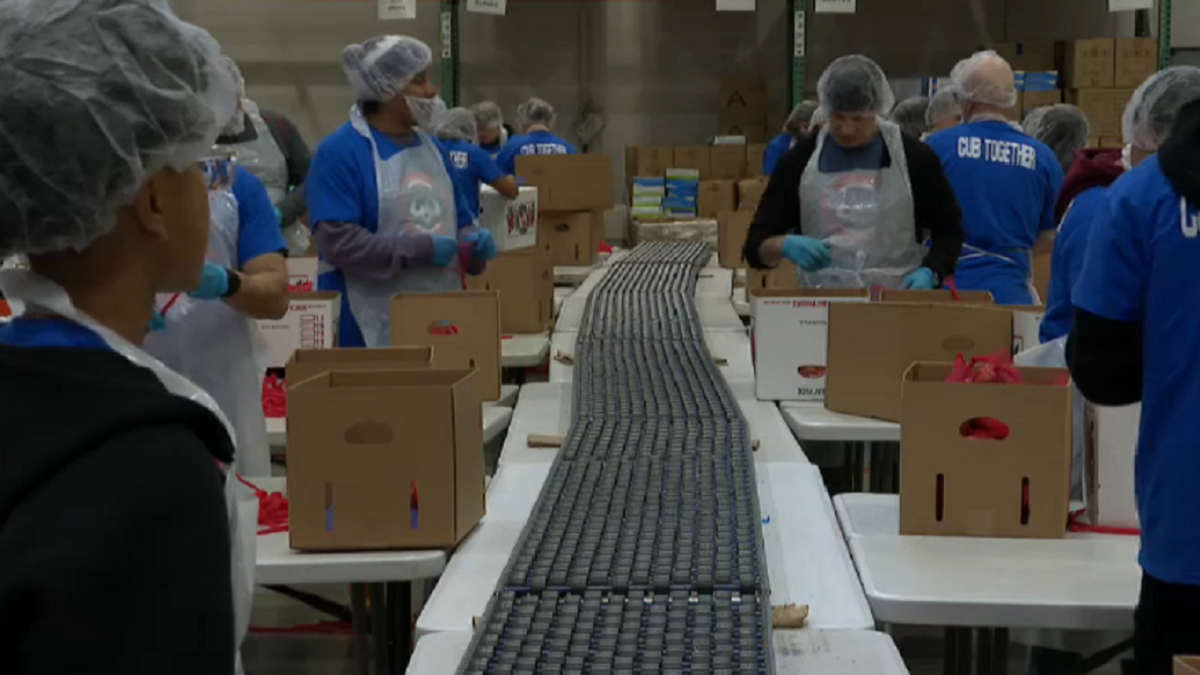 Hundreds volunteer at Greater Chicago Food Depository on MLK Day