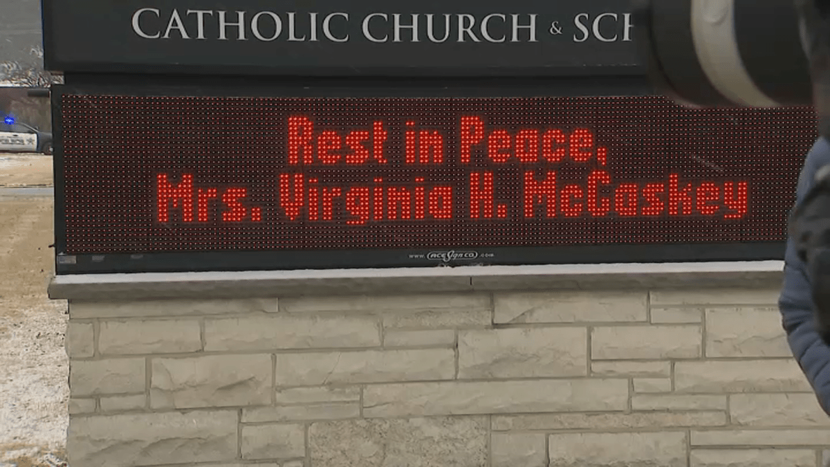 Sports figures, Bears past and present attend Virginia McCaskey’s funeral in Chicago suburb