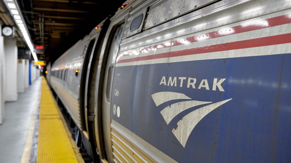 Amtrak train strikes pedestrian near Aurora, causing Metra delays