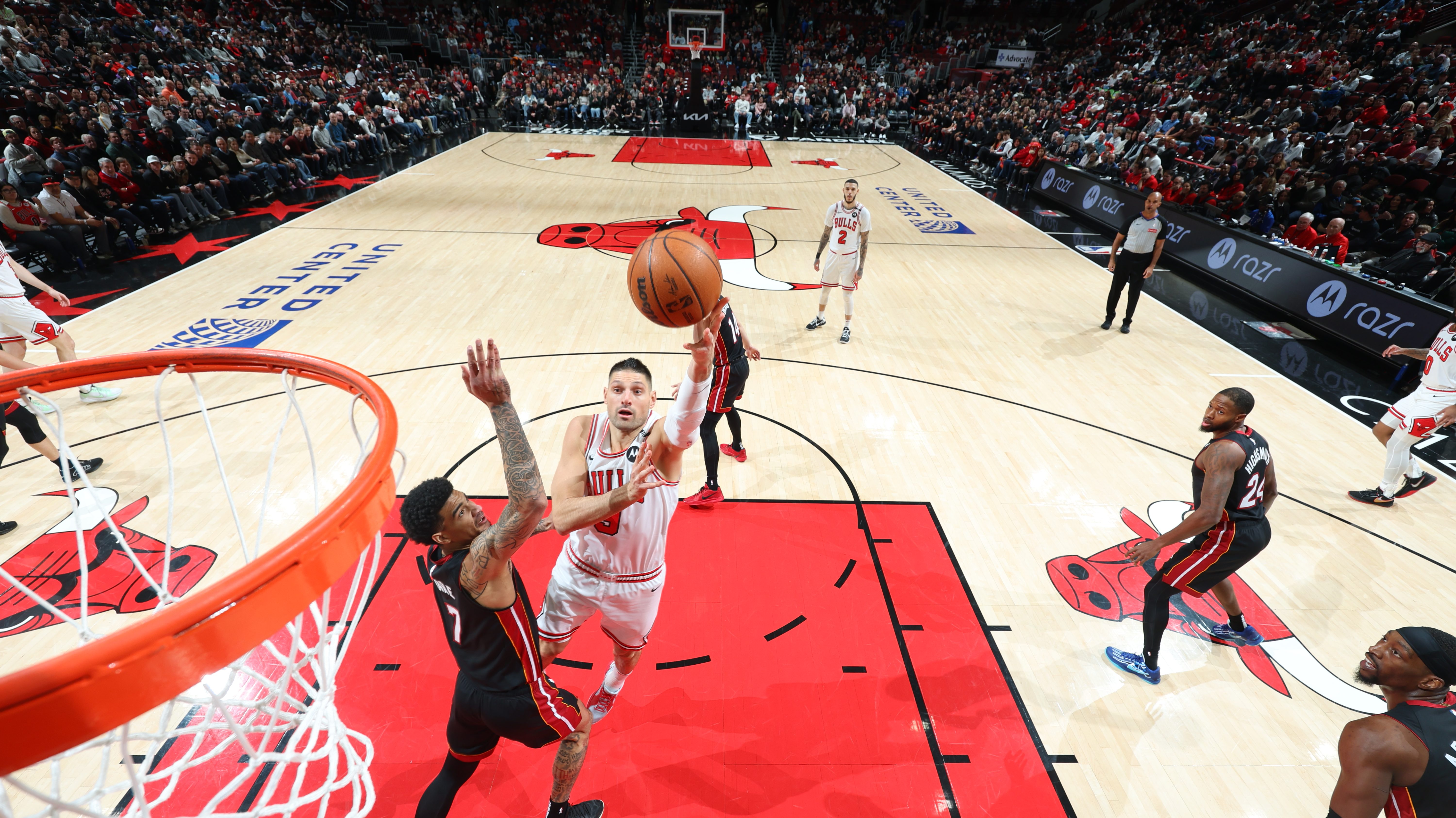 Bulls fall just outside top 3 in CNBCs NBA franchise valuations