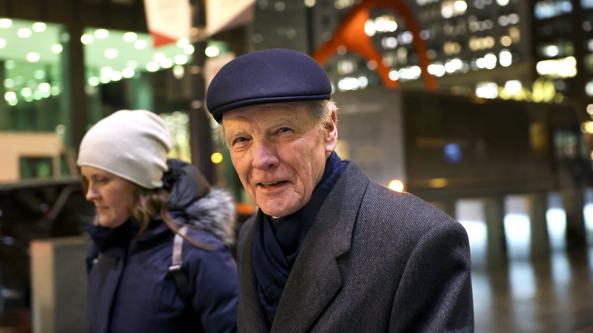 Political moguls Ed Burke, Mike Madigan beg for pardons, Trump mercy 