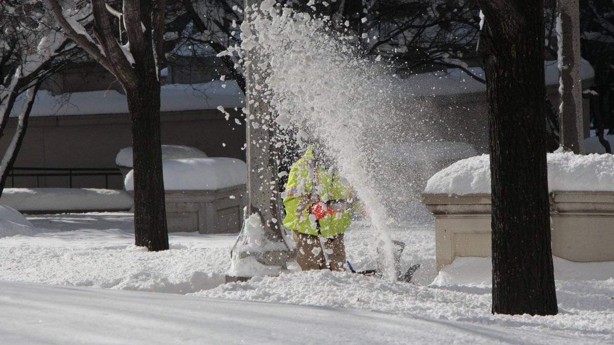 How much snow will Chicago get and where? Latest snow total predictions for winter storm