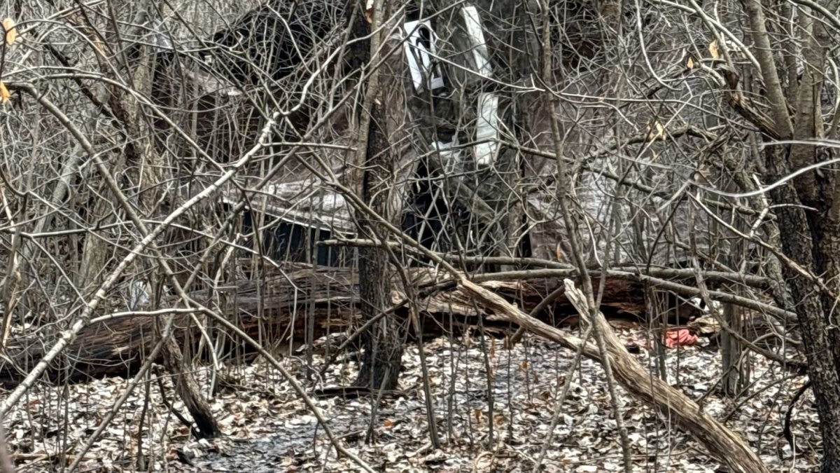 Barricaded Lake County suspect arrested after threatening deputies with hammer