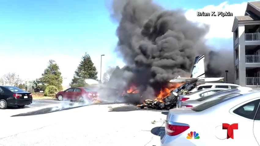 Pilot says door of small plane is open moments before crash in Pennsylvania