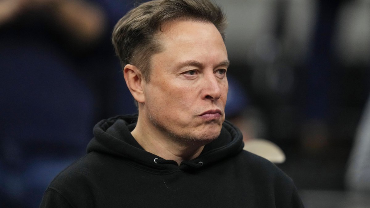 Elon Musk changes reason for visiting Wisconsin ahead of Supreme Court election as AG threatens legal action