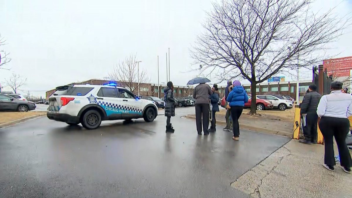 15-year-old girl shot, injured outside Chicago high school: CFD