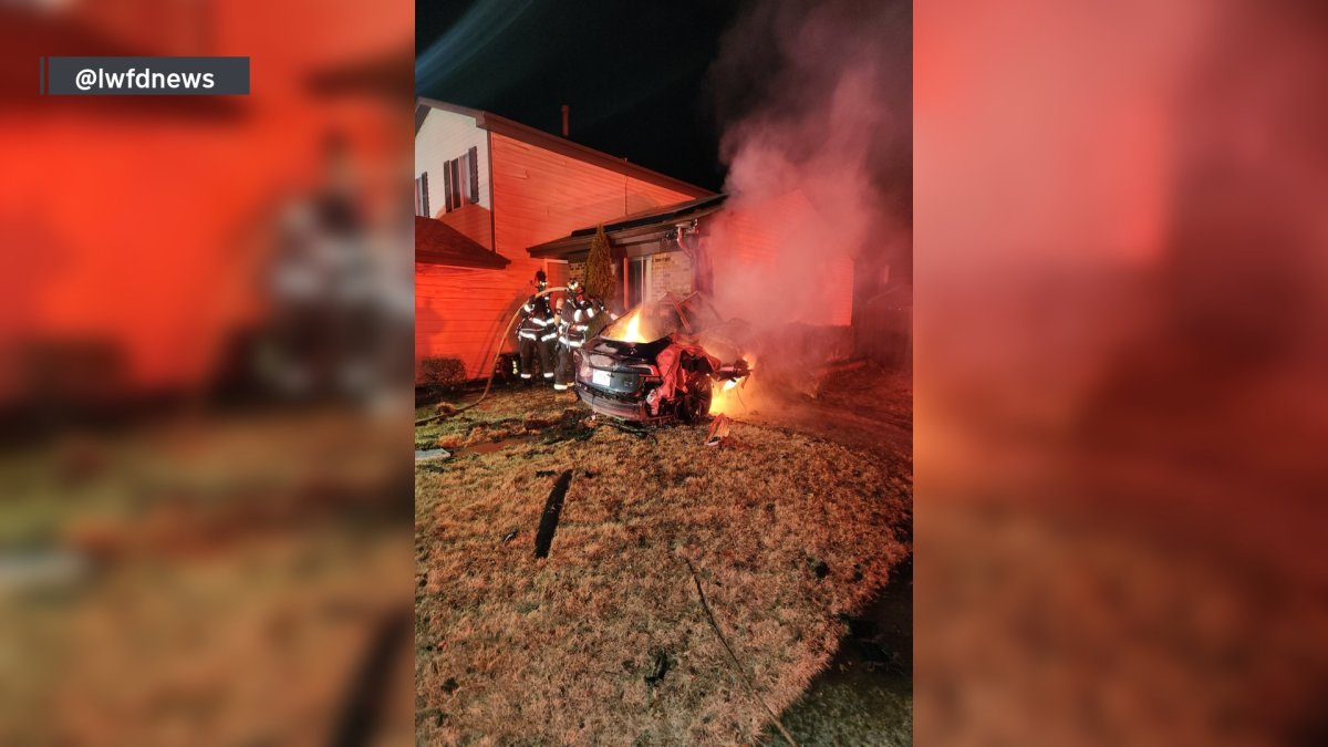 2 killed after car crashes into home, bursts into flames in southwest suburbs