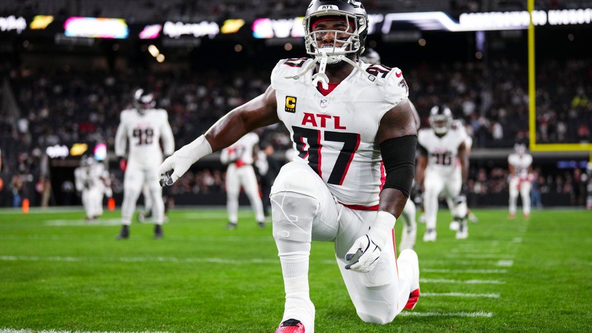 Grady Jarrett, Bears agree to deal after lineman cut by Falcons: Reports