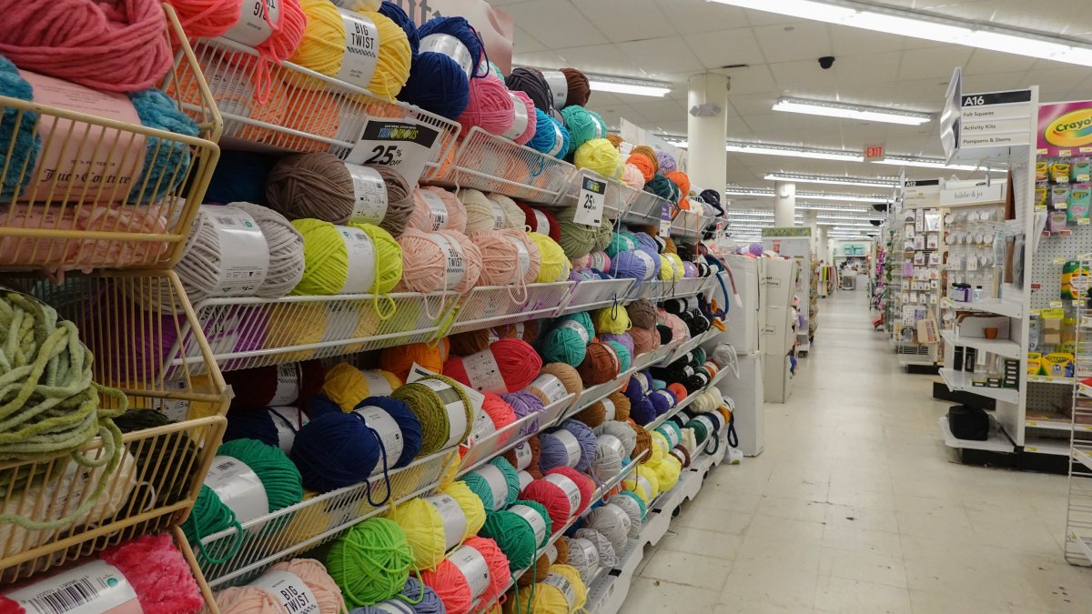‘So upset: Shoppers criticize policy for Joann Fabrics closing sales