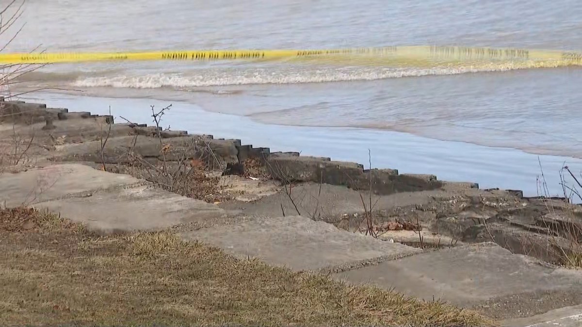 Man found dead in Lake Michigan at Montrose Beach