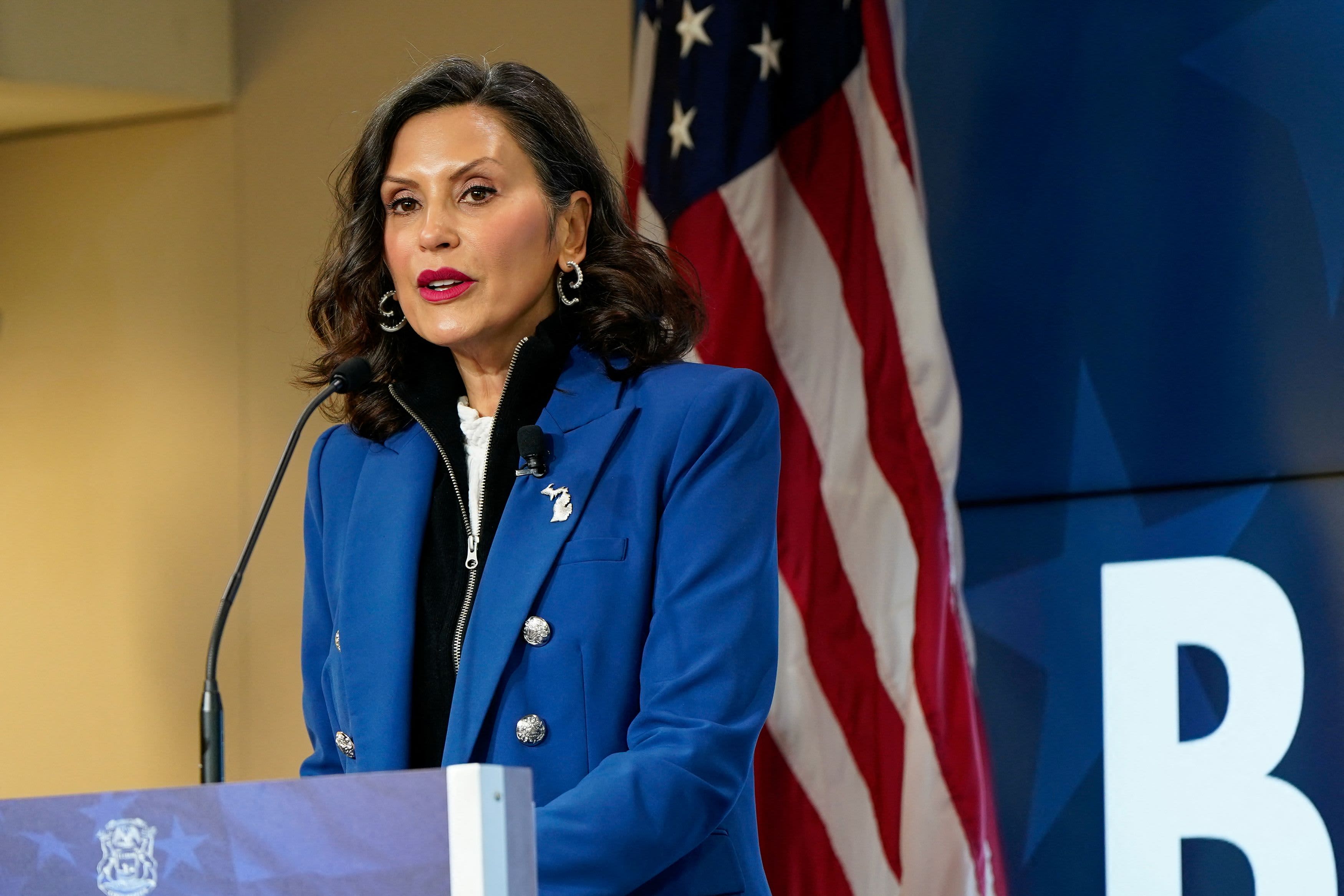 Whitmer tells Trump Michigan auto jobs being hurt by tariffs – NBC Chicago
