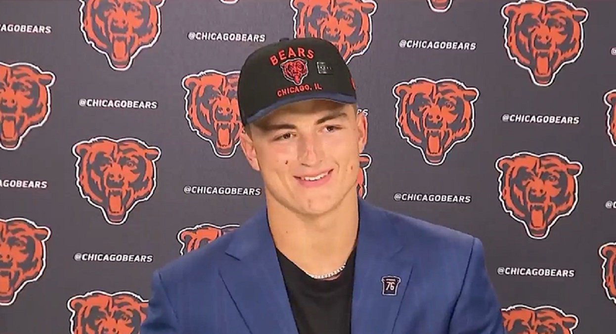Bears' Colston Loveland raises eyebrows with answer on LeBron vs. MJ debate