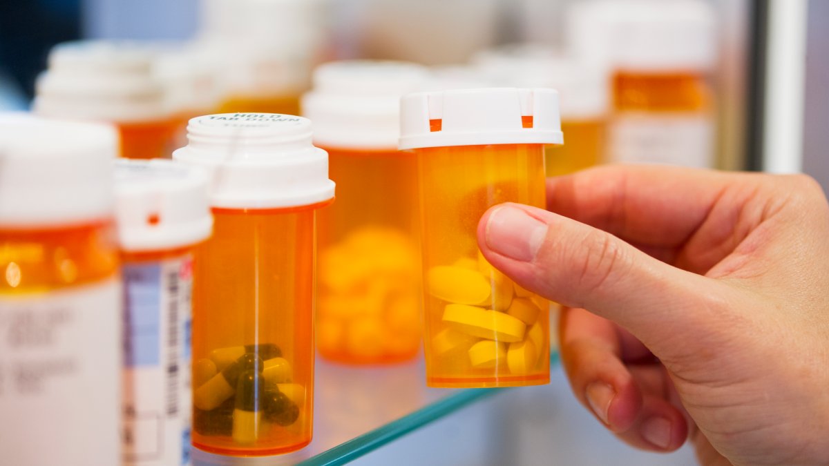 140,000 bottles of popular cholesterol medication recalled, FDA says