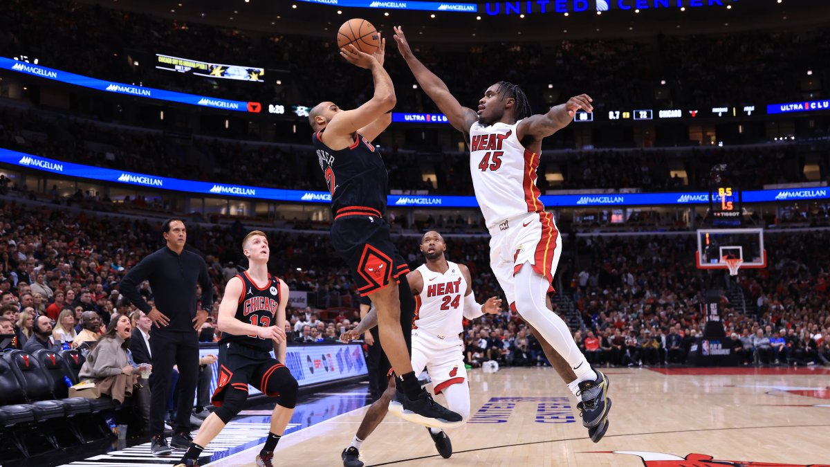Heat dominate Bulls, win 109-90 to advance in Play-In Tournament – NBC  Chicago