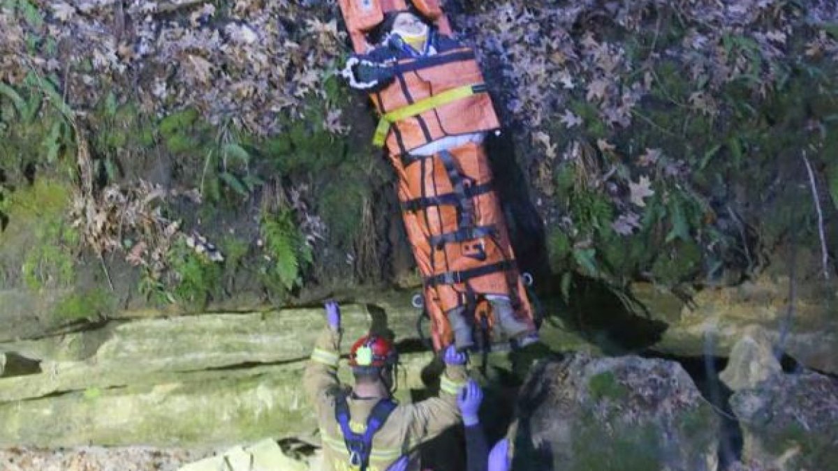 Rescuers detail what caused familys fall into canyon at Starved Rock State Park