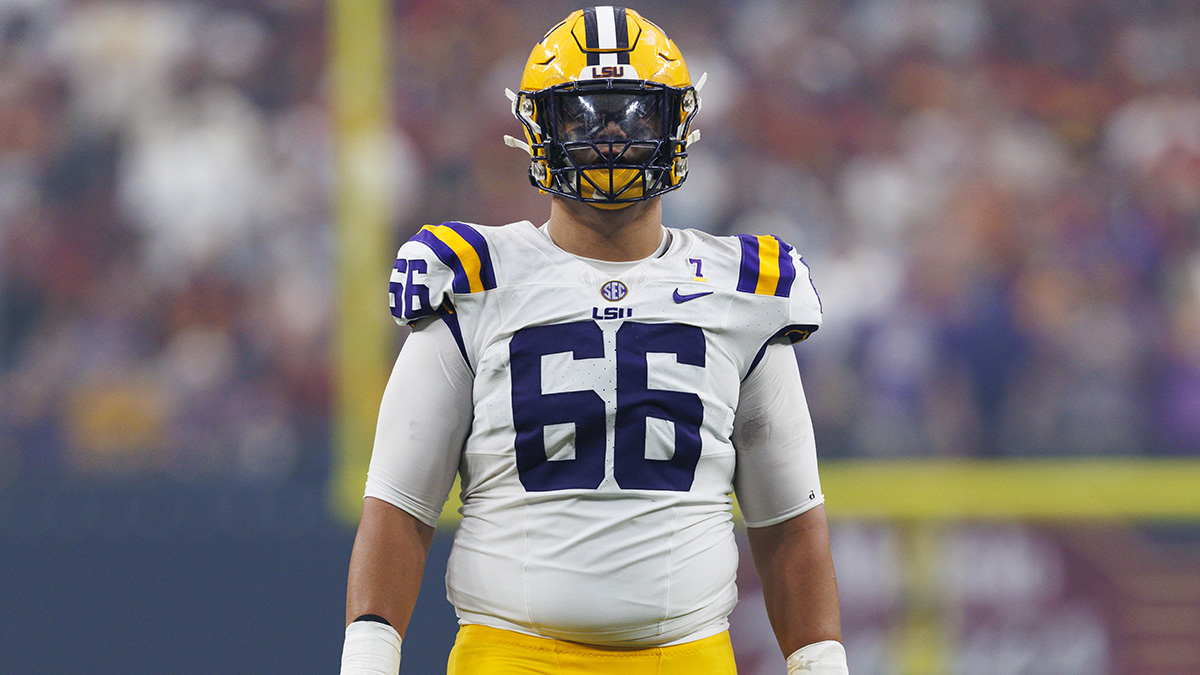 LSU offensive tackle Will Campbell