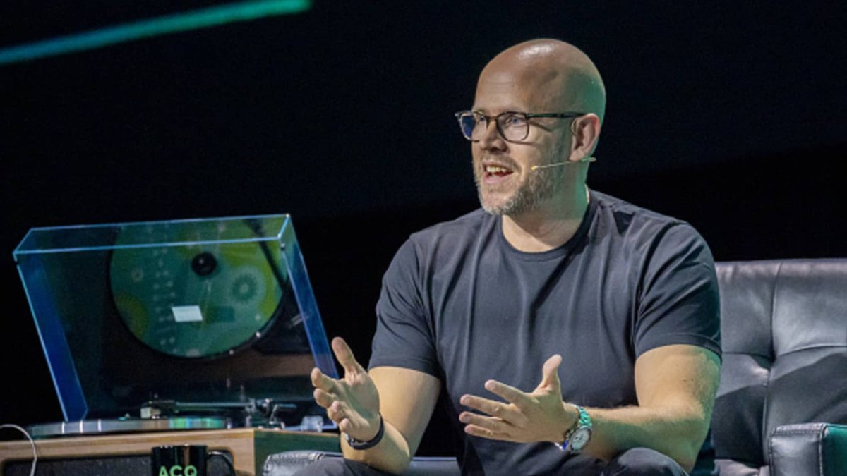 Apple clears Spotify update under new rules allowing purchases within apps  – NBC Chicago