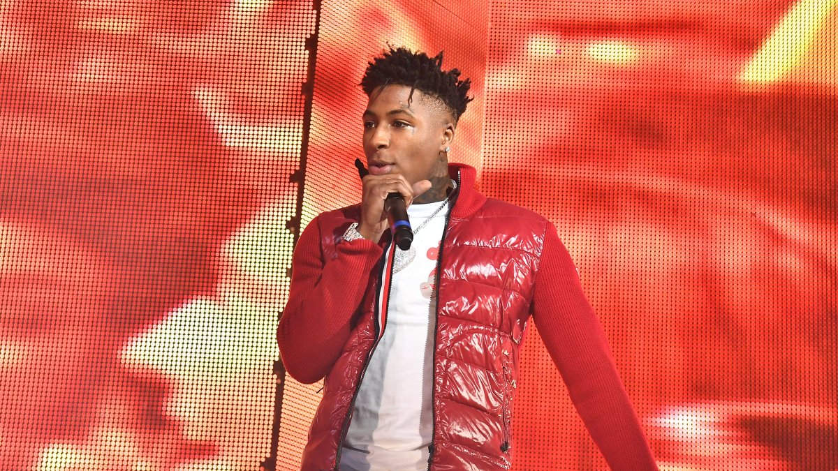 Donald Trump pardons rapper NBA YoungBoy โ NBC Chicago