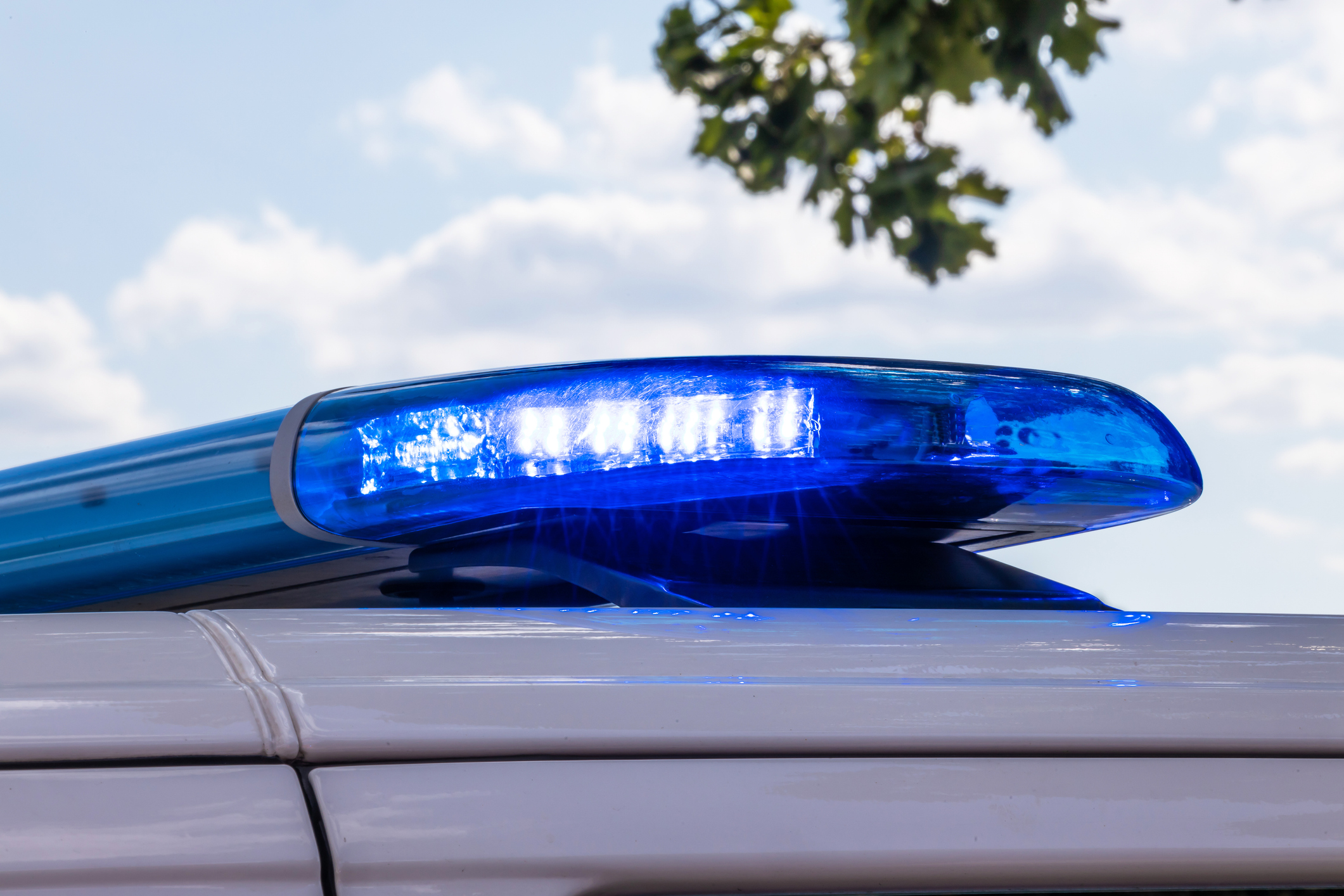 Rollover crash involving 4 vehicles prompts lane closures, delays on NB I-55